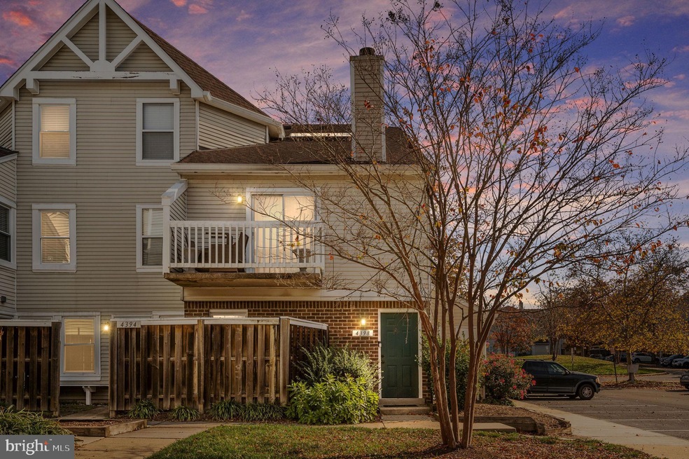 4398 Pembrook Village Dr unit 92, Alexandria, VA 22309 - photo 1