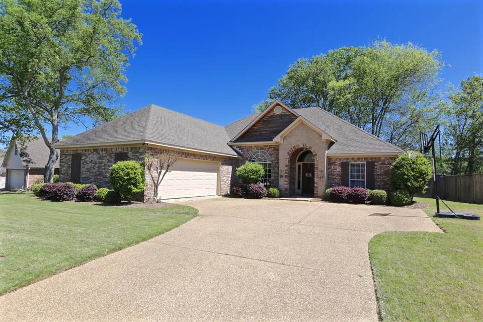 108 Weldon Dr, Madison, MS 39110 - photo 1