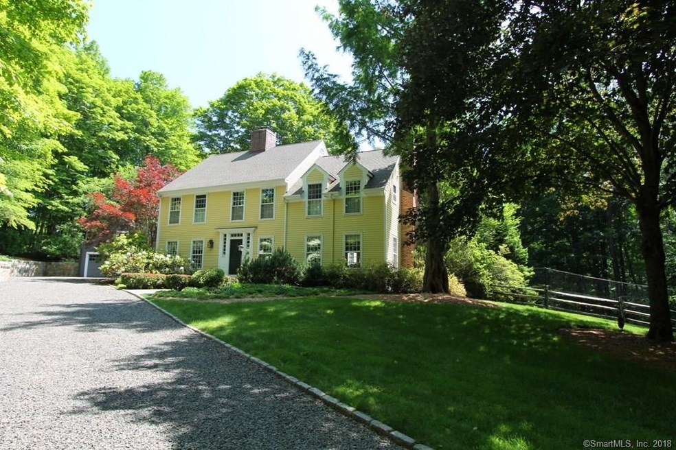 Renovated 4/5 bedroom Colonial