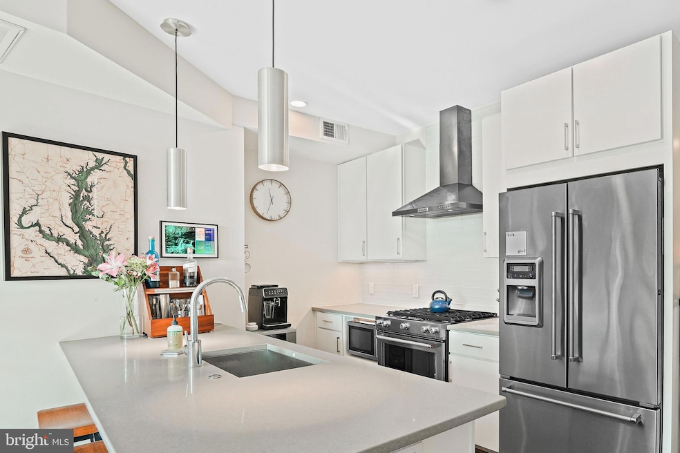 2337 Champlain St NW unit 204, Washington, DC 20009 - photo 1