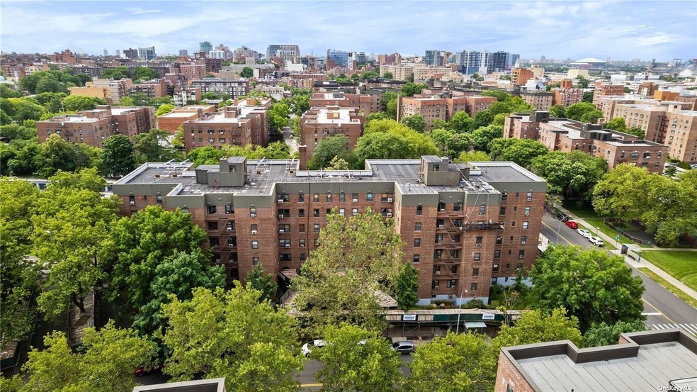 2930 137th St unit 5C, Flushing, NY 11354 - photo 1