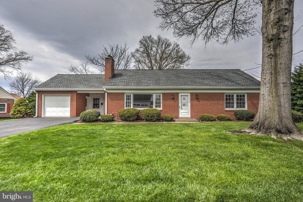 83 Rose Ave, Leola, PA 17540 - photo 1