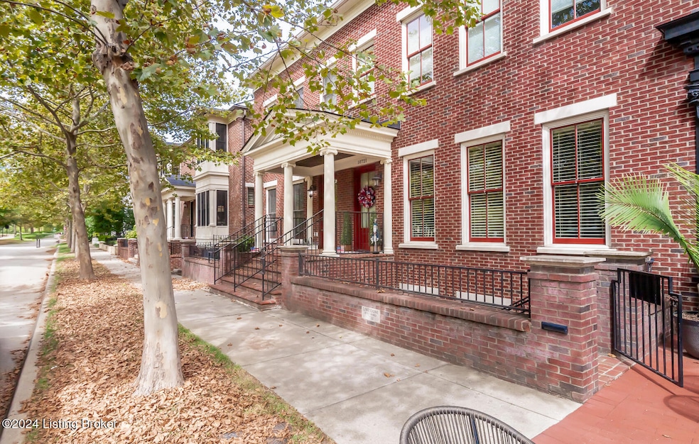 10723 Meeting St unit 201, Prospect, KY 40059 - photo 1