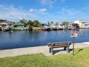 Gulf Harbors, canal is across the street!