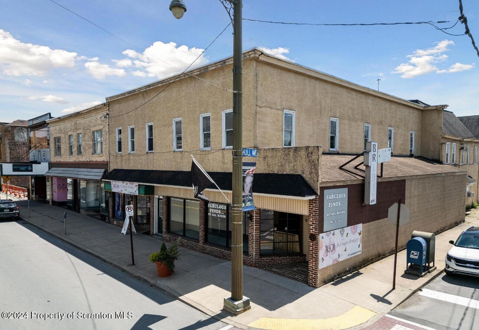 113 E Lackawanna Ave unit 1, Olyphant, PA 18447 - photo 1