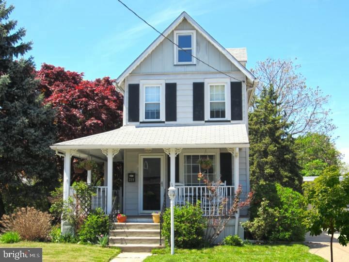 219 W Clements Bridge Rd, Runnemede, NJ 08078 - photo 1