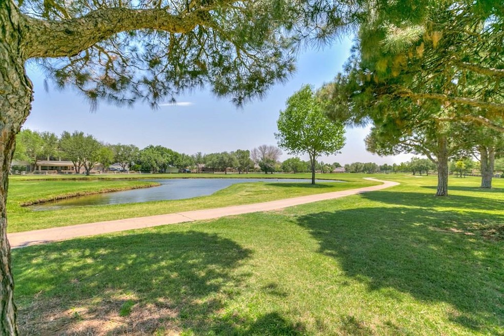 2037 Valleyview Dr, San Angelo, TX 76904 - photo 1