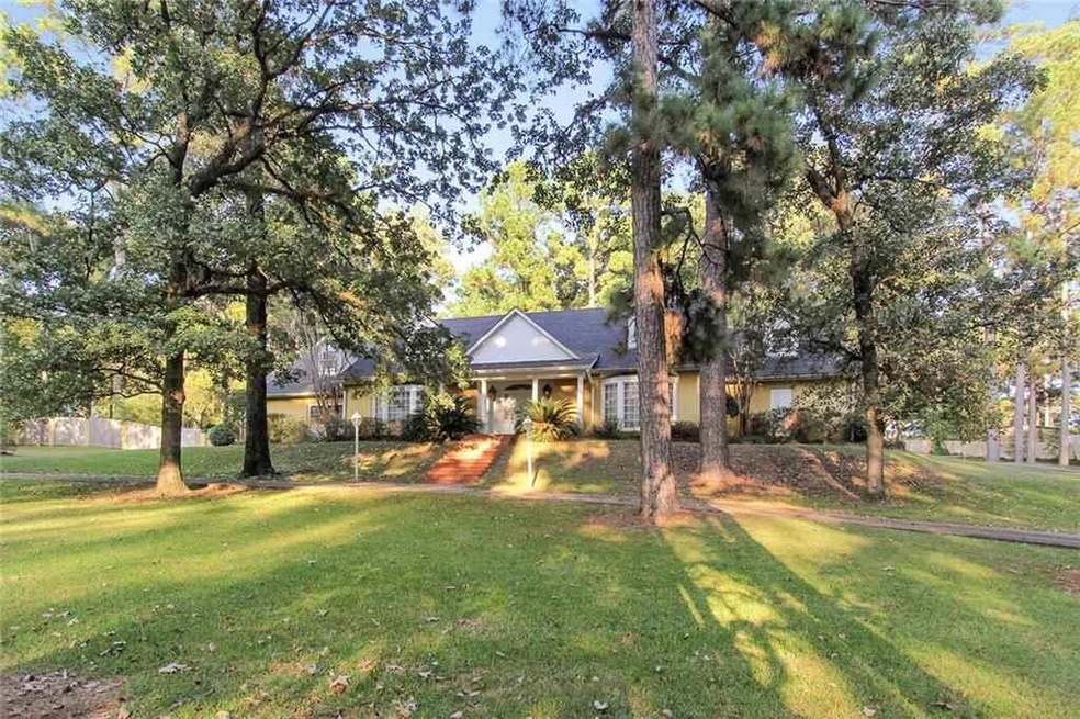 112 Hilltop Cir, Pineville, LA 71360 - photo 1