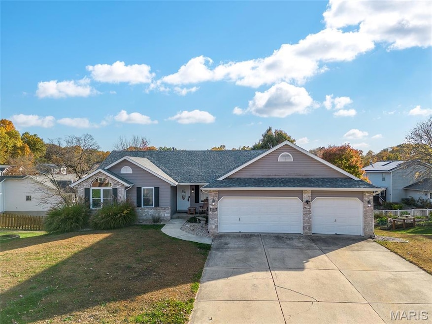 204 Aspen Point, Glen Carbon, IL 62034 - photo 1