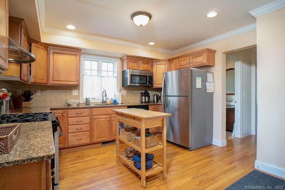 117 Jennings Rd, Fairfield, CT 06825 - photo 1