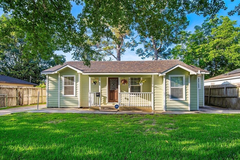 7332 Dixie Dr, Houston, TX 77087 - photo 1