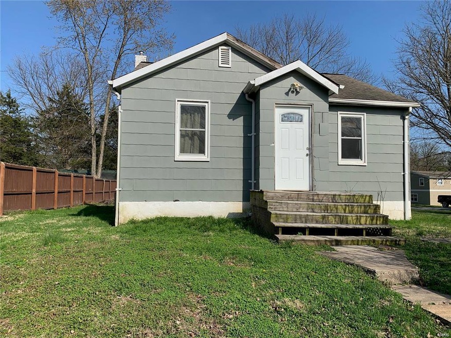 8 N Cherry St, Freeburg, IL 62243 - photo 1