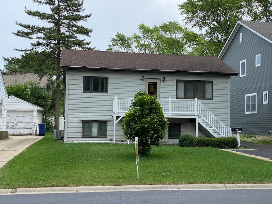 1326 N Eagle St unit A, Naperville, IL 60563 - photo 1