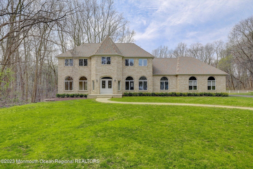 18 Oakcrest Ct, Holmdel, NJ 07733 - photo 1