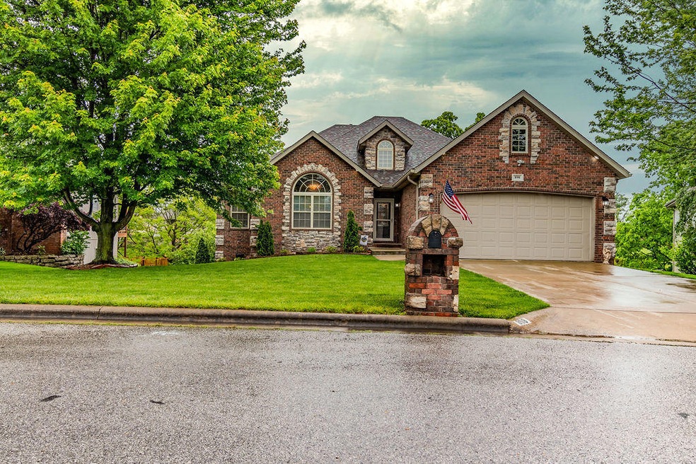 898 Welch St, Nixa, MO 65714 - photo 1