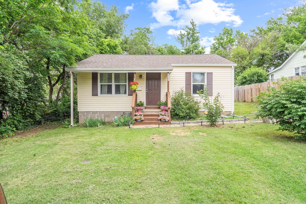 1305 sims st-1
