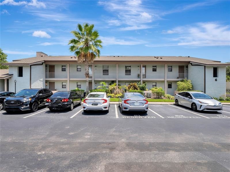 Welcome to 2916 Plaza Terrace Dr!