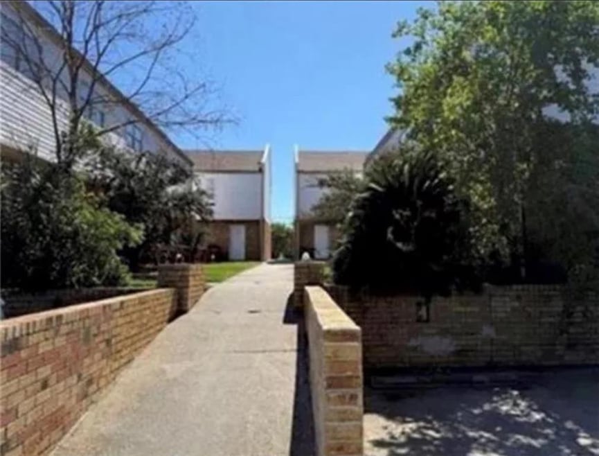 For Rent $1,225/month