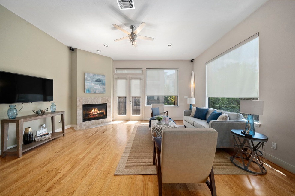 2413 Ralph St unit 12, Houston, TX 77006 - photo 1