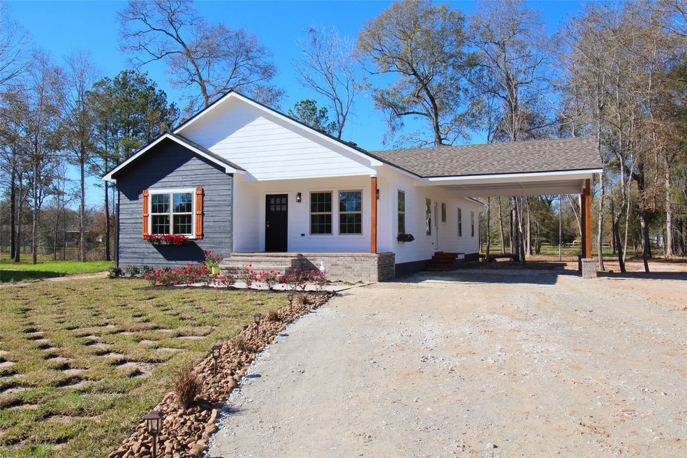 305 County Road 37301, Splendora, TX 77372 - photo 1