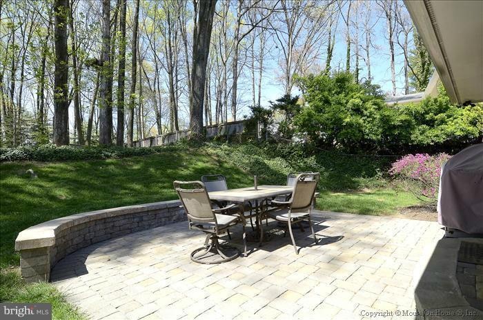 4426 Glenn Rose St, Fairfax, VA 22032 - photo 1