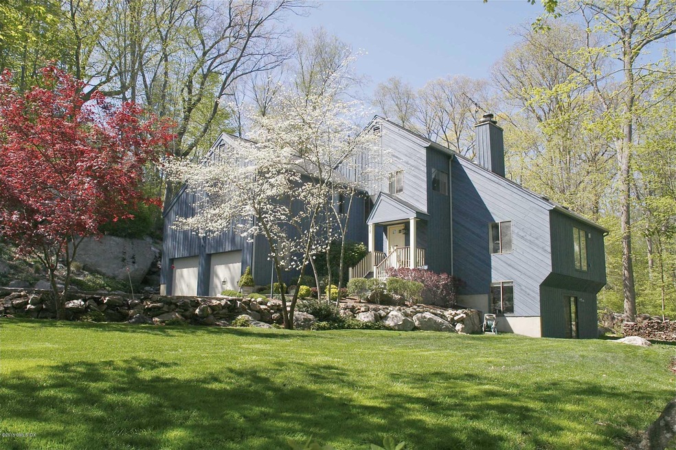 38 Hedge Brook Ln, Stamford, CT 06903 - photo 1