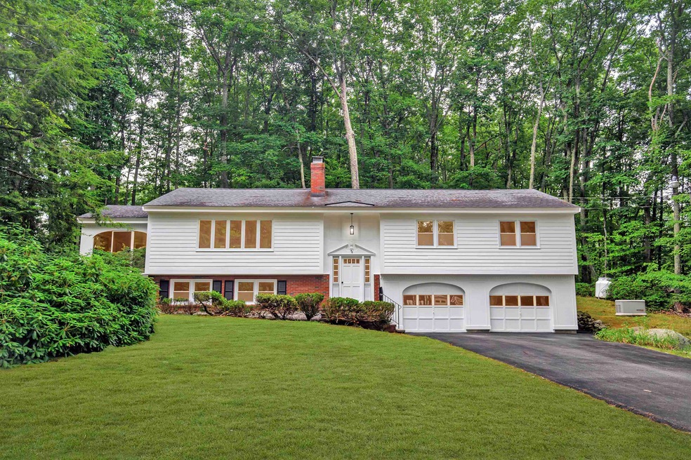 46 Birchwood Cir, Bedford, NH 03110 - photo 1