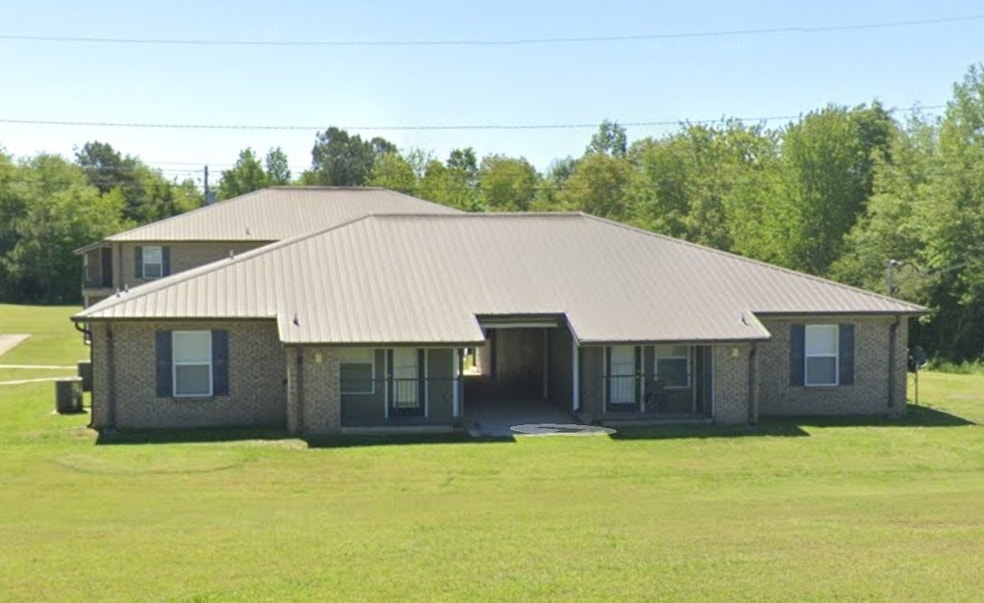 Skyline Apartments, Hackleburg, AL 35564 - photo 1