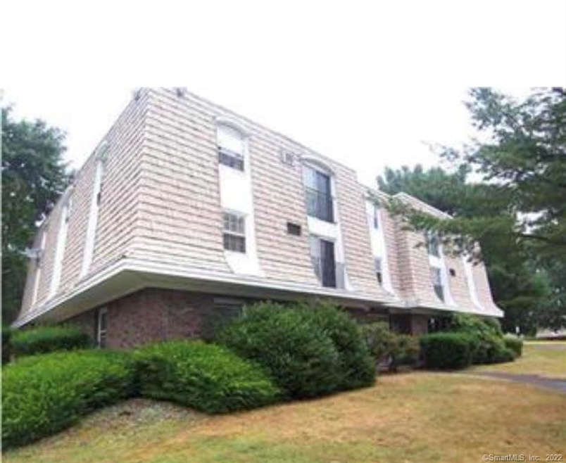 1220 Middle Turnpike W unit C1, Manchester, CT 06040 - photo 1