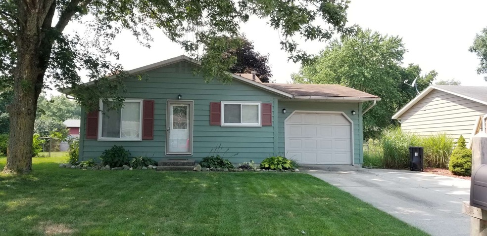 1535 Quincy Dr, Mishawaka, IN 46544 - photo 1