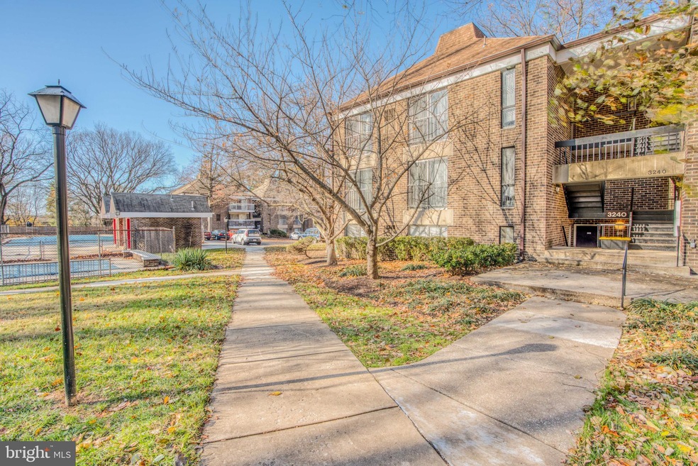 3240 Hewitt Ave unit 42, Silver Spring, MD 20906 - photo 1