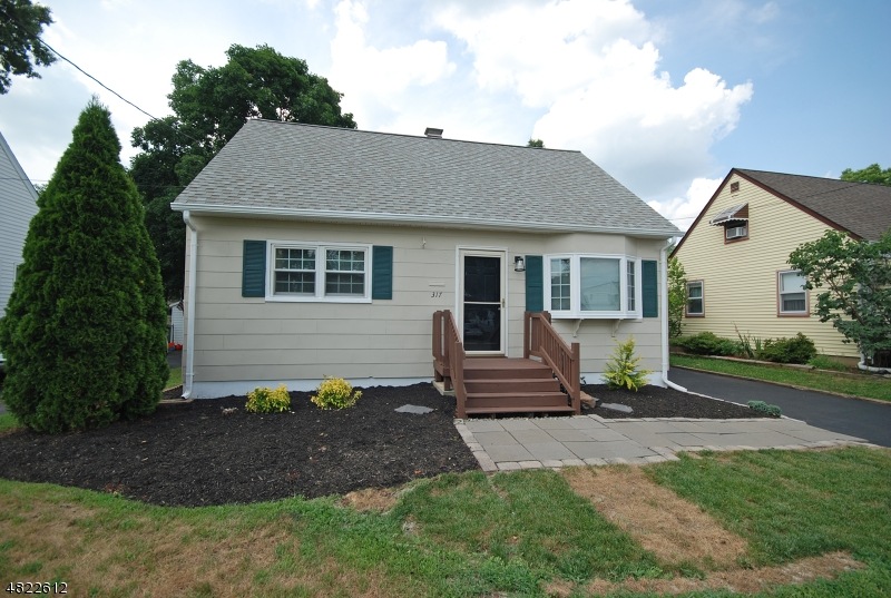 317 Cook Ave, Middlesex, NJ 08846 - photo 1