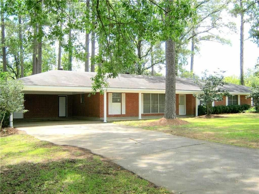 333 Holly Moore Dr, Pineville, LA 71360 - photo 1