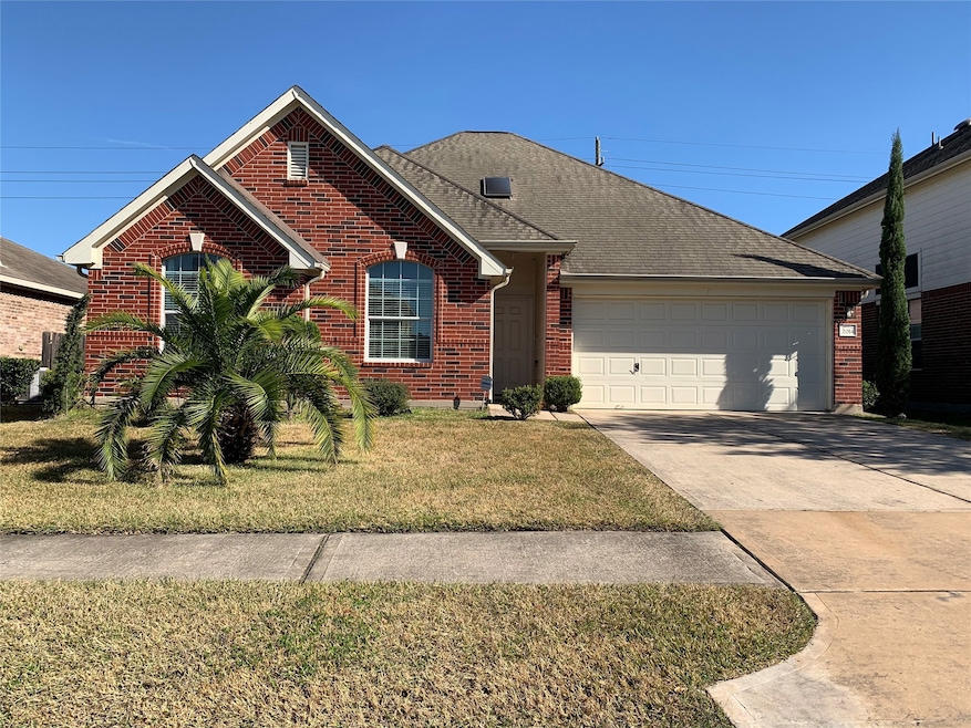 2014 Makenna Ln, Houston, TX 77049 - photo 1