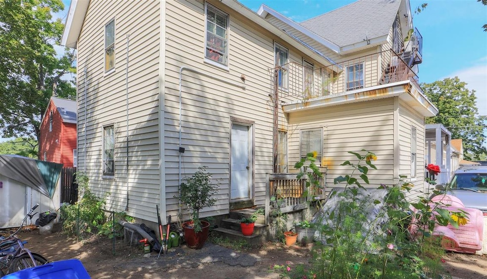 4 Beacon Ct, Nashua, NH 03064 - photo 1