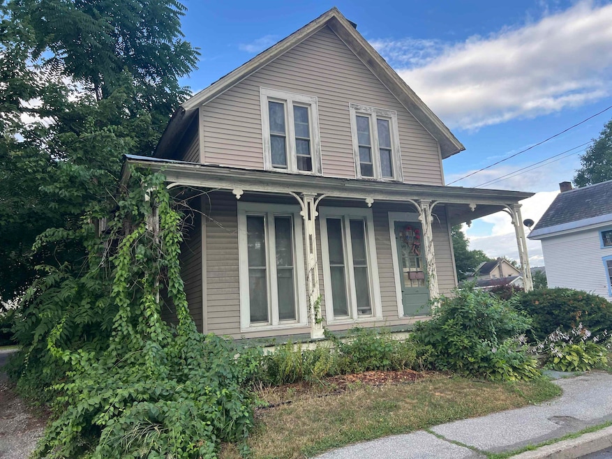 9 Caernarvon St, Fair Haven, VT 05743 - photo 1