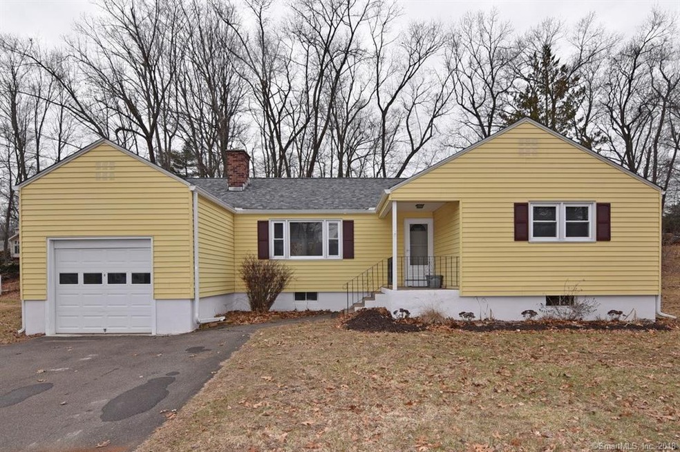 99 Westlook Rd, Wethersfield, CT 06109 - photo 1