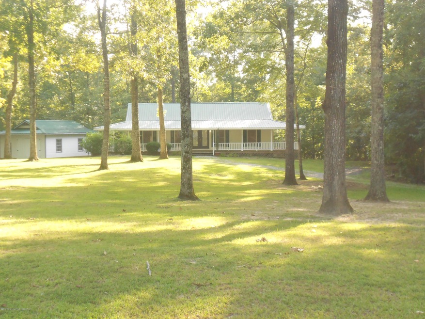 Beautiful private lot