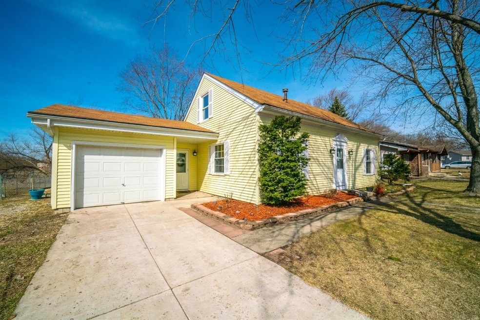 249 Walnut Ln, Crown Point, IN 46307 - photo 1