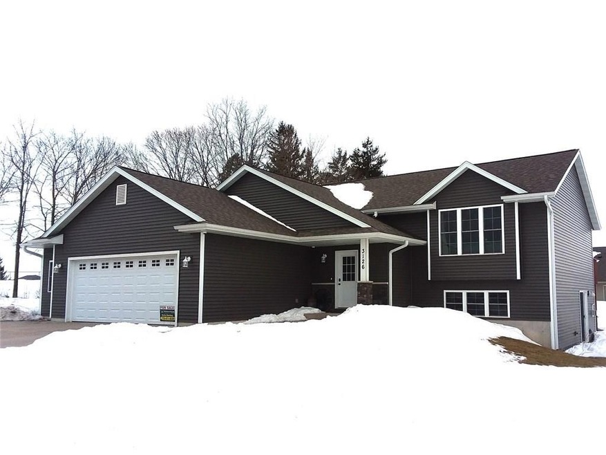 3126 W Ridge Dr, Eau Claire, WI 54703 - photo 1