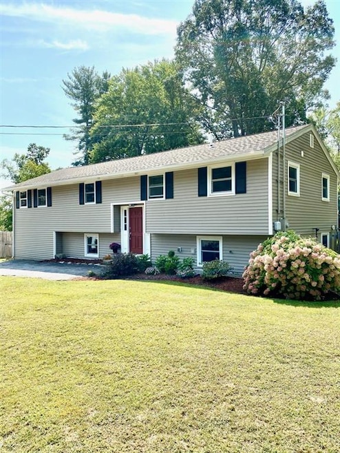 17 Lantern Ln, MerriMacK, NH 03054 - photo 1