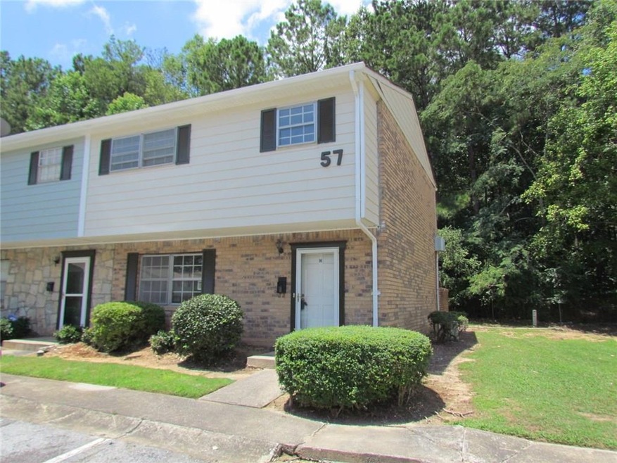 Sought After Gated Shannon Villas - 3 Bedrooms/ 2.