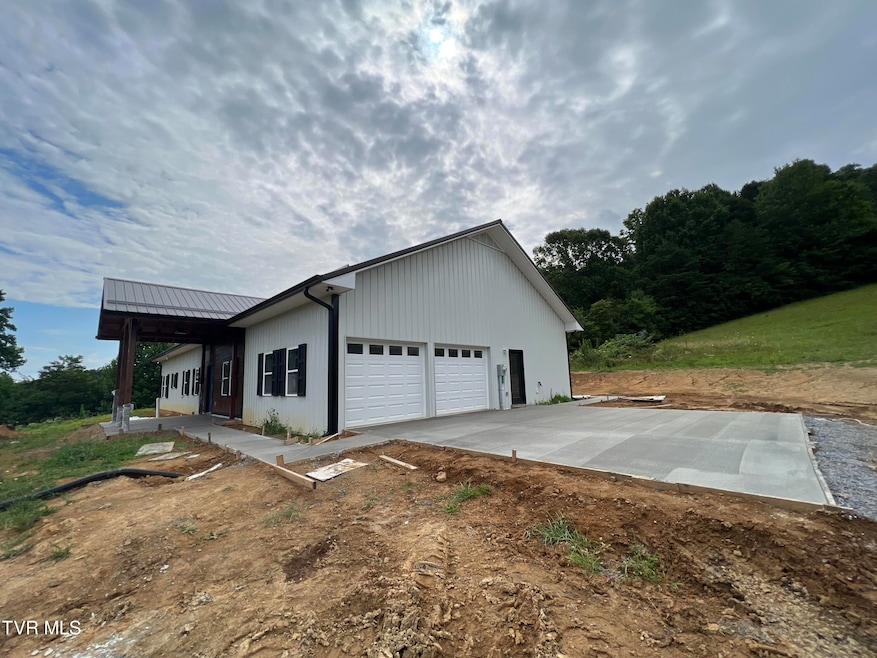 545 Fordtown Rd, Fall Branch, TN 37656 - photo 1