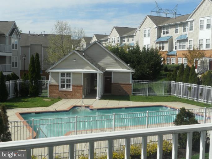 6215 Sandpiper Ct unit 104, Elkridge, MD 21075 - photo 1