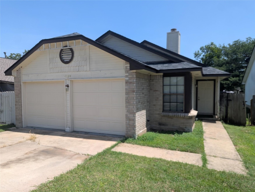 1204 Greenbriar Loop, Round Rock, TX 78664 - photo 1