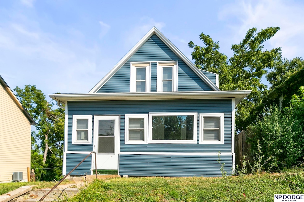3042 Cottage Grove Ave, Omaha, NE 68131 - photo 1