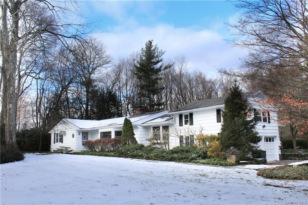 22 Kinnicutt Rd, Pound Ridge, NY 10576 - photo 1