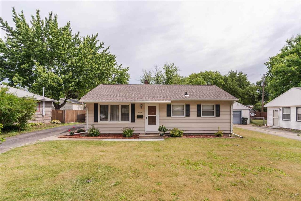 1730 Seneca Ave, Waterloo, IA 50701 - photo 1