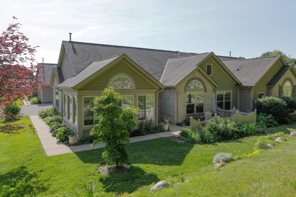 2701 Bluestone Cir-101