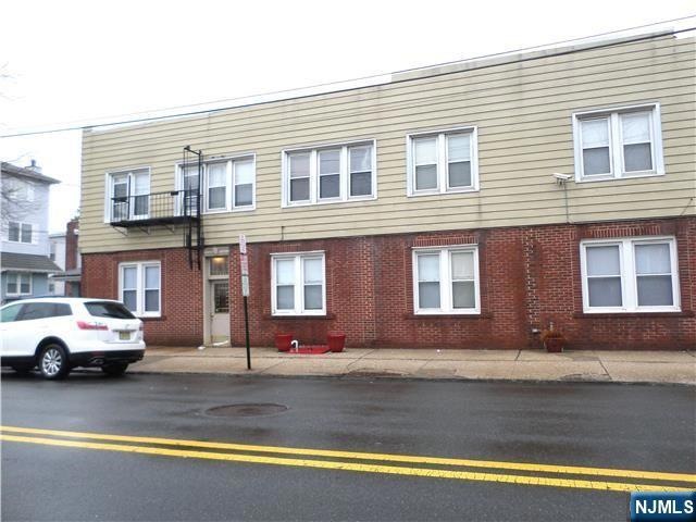 210 Hoboken Rd unit 3, East Rutherford, NJ 07073 - photo 1